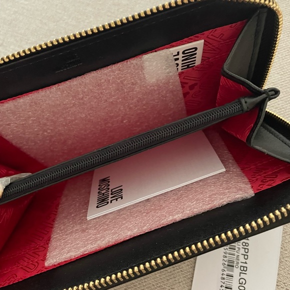 LOVE MOSCHINO Wallet. - Picture 7 of 7
